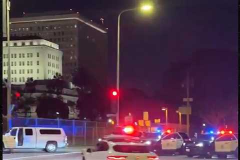 Waymo Drives Through Middle of Police Standoff