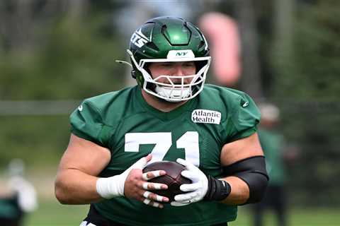Jets extend center Josh Myers to solidify offensive line for next season