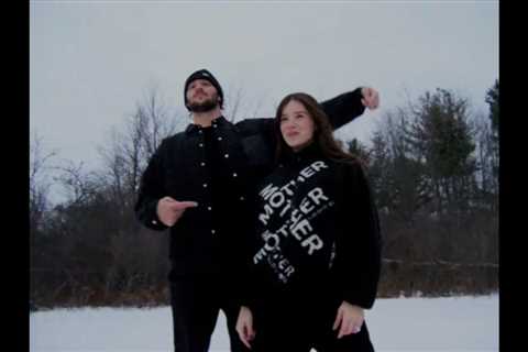 Hailee Steinfeld, Josh Allen reveal pregnancy with adorable baby bump video