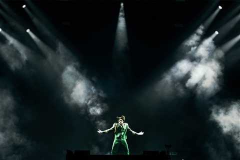 Top 10 Highest Grossing Rap Tours of the Year