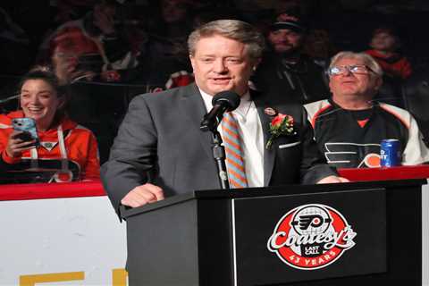 Flyers suspend radio announcer Tim Saunders for ‘blowing me’ hot mic comment