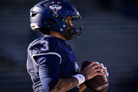 UConn vs. Army prediction: Odds, picks, and best bet for the Fenway Bowl