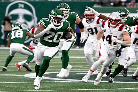 Breece Hall finds little joy in 1,000-yard year amid Jets’ lost season