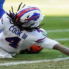 theScore Bet bonus code NPNEWS: Bet $10, get $100 in bonus bets for NFL Wild Card action