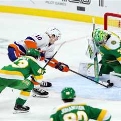 Simon Holmstrom’s overtime goal secures Islanders’ big win over Wild