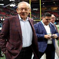 Darren Waller witnessed Mike McDaniel’s cold-blooded Dolphins firing — here’s how it went down