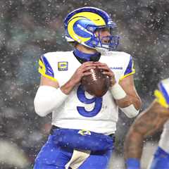 Matthew Stafford must vanquish ugly history in blistering Chicago cold to keep Rams’ season alive
