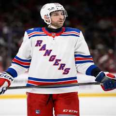 Low-cost trades send Islanders message — and give them an added benefit