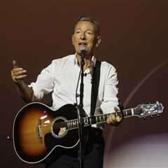 Bruce Springsteen Joins Tom Morello in Minnesota for First Live Performance of ‘Streets of..