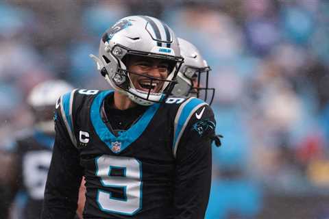Panthers win NFC South over Buccaneers thanks to Falcons’ win against Saints