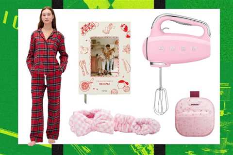 From Turntable Cheese Boards to Jewelry Subscription Services – 24 Sure-Fire Gifts to Give Your..