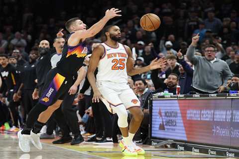 Mikal Bridges wrong to rely on refs on pivotal play in Knicks’ loss to Suns: Mike Brown