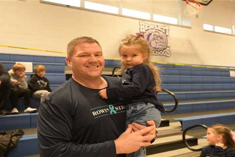 Long Island school rallies for hoops coach’s 2-year-old daughter with rare illness that ‘attacks’..