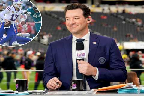 Tony Romo confused everyone during CBS’ Bills-Jaguars broadcast — and fans let him hear it