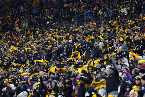 Styx’s Tommy Shaw Offers His Take on ‘Renegade’ Becoming a Pittsburgh Steelers Anthem