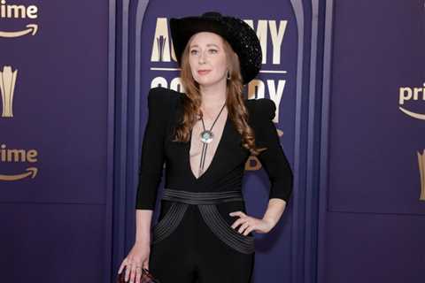 Trannie Anderson Talks Revealing More of Her Heart on ‘Heart Like a Songwriter’ & Picking ‘Songs..