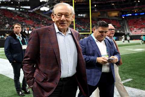 Darren Waller witnessed Mike McDaniel’s cold-blooded Dolphins firing — here’s how it went down