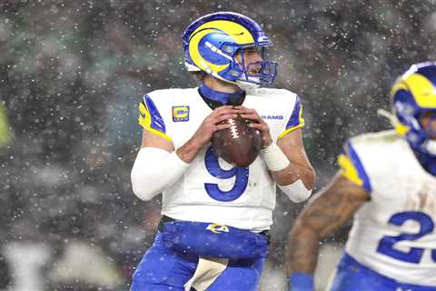 Matthew Stafford must vanquish ugly history in blistering Chicago cold to keep Rams’ season alive