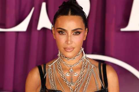 23 Celeb Scandals That Only Made Them Even More Famous