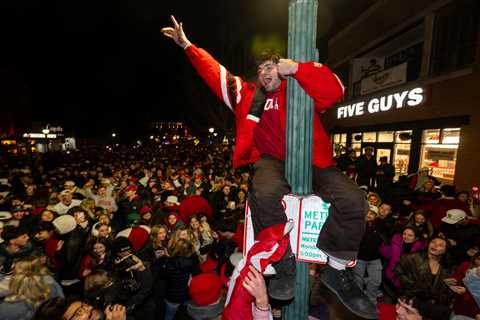 Hoosiers fans swarm Bloomington in wild scene as Indiana caps perfect season with first national..