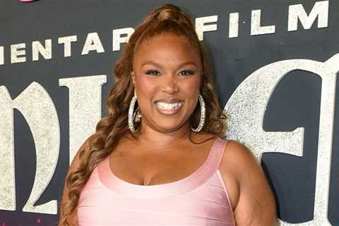 Lizzo Shows Off Weight Loss in Tiny Dress at Paris Hilton's Documentary Premiere