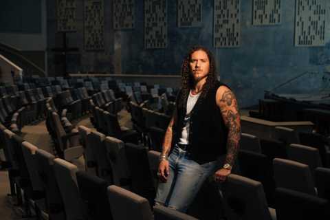 Brandon Lake Teases New Country Writing Collabs With Lainey Wilson, HARDY, Dan + Shay & More: ‘God..