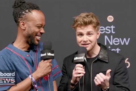 Alex Warren Is Obsessed With Sienna Spiro, Pranking Sombr & More | Spotify Best New Artist..