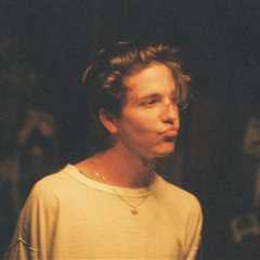 Role Model Brings Out The Wiggles for ‘Sally’ During Laneway Sydney Set