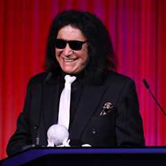 Gene Simmons Compares Taylor Swift’s Fame to Beatlemania: ‘It’s Almost Cultish’