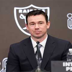 Tom Brady keyed on Klint Kubiak early on, and now they’re together in Las Vegas