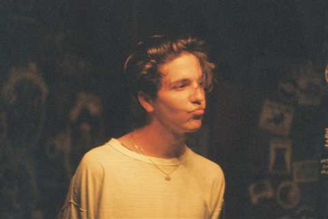 Role Model Brings Out The Wiggles for ‘Sally’ During Laneway Sydney Set