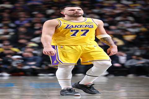 Lakers preparing ‘all-out pursuit’ of Giannis Antetokounmpo as NBA offseason rumors intensify