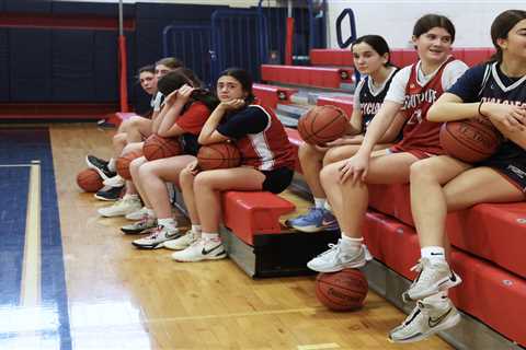 Rockville Centre’s girls, boys basketball teams keep winning — and feeding off each other’s success