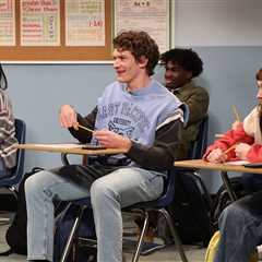 Connor Storrie Wore This $49 Mall Brand T-Shirt on ‘Saturday Night Live’