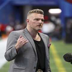 ESPN’s Adam Schefter complains about Pat McAfee’s WiFi during NFL free agency show