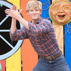 Travis In 'Hanna Montana: The Movie' 'Memba Him?!