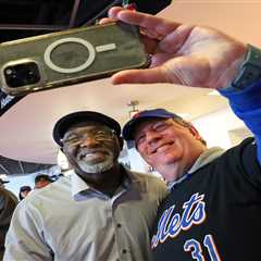 Mets World Series legend Mookie Wilson serves fans at new  Citi Field restaurant on opening day