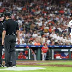 Houston roof takes away likely Yordan Alvarez home run in bizarre scene