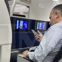 Senators Ted Cruz, John Thune Leave D.C. Amid Government Shutdown