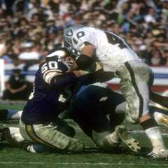 Jeff Siemon, College Football Hall of Famer and four-time NFL Pro Bowler, dead at 75