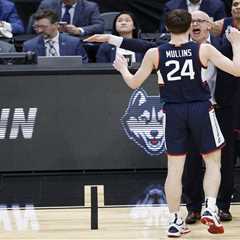 Duke broadcaster calls for technical foul on UConn after season-ending dagger