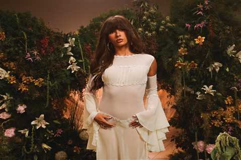 Ella Langley’s ‘Choosin’ Texas’ Makes History Again With Return to No. 1 on Country Airplay Chart