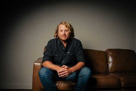 William Clark Green Talks Bringing a Matured Life Perspective to New Album ‘Watterson Hall’: ‘I..