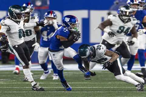 Titans assume risk of full New York reunions and more first-day NFL free agency takeaways