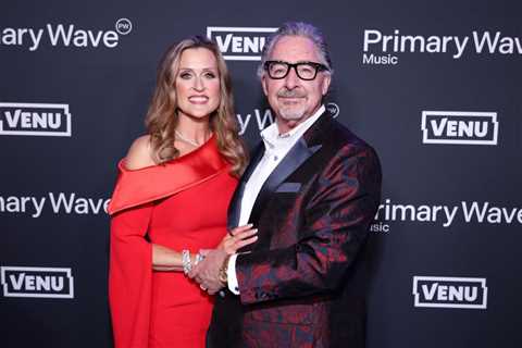 VENU Raises $86 Million Through Stock Offering