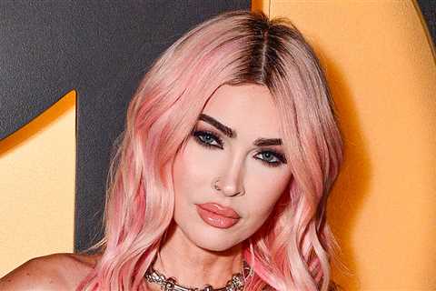 Megan Fox Posts Busty Snaps, Reaffirms She's Bisexual