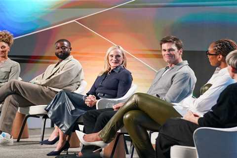 Tom Brady leads star-studded new Athlete Council as NIL explodes in college sports