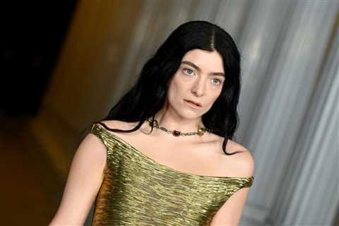 Lorde Reveals Her 17-Year Record Deal Has Come to an End, Says She’s Ready for a ‘Clean Slate’