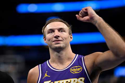 Luke Kennard hits game-winner to lift Lakers to ninth straight win