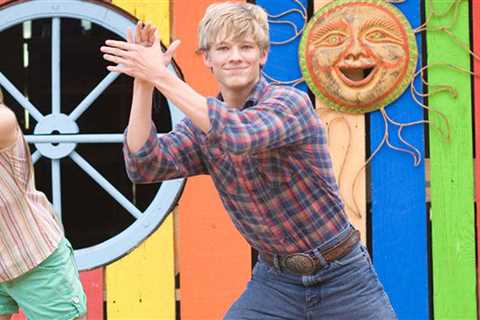 Travis In 'Hanna Montana: The Movie' 'Memba Him?!